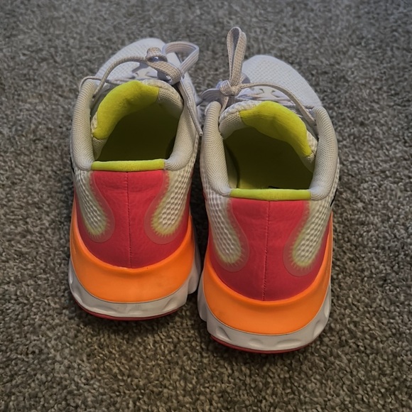 Nike Renew Running Shoes Neon Orange & Pink 6.5 - Picture 2 of 6